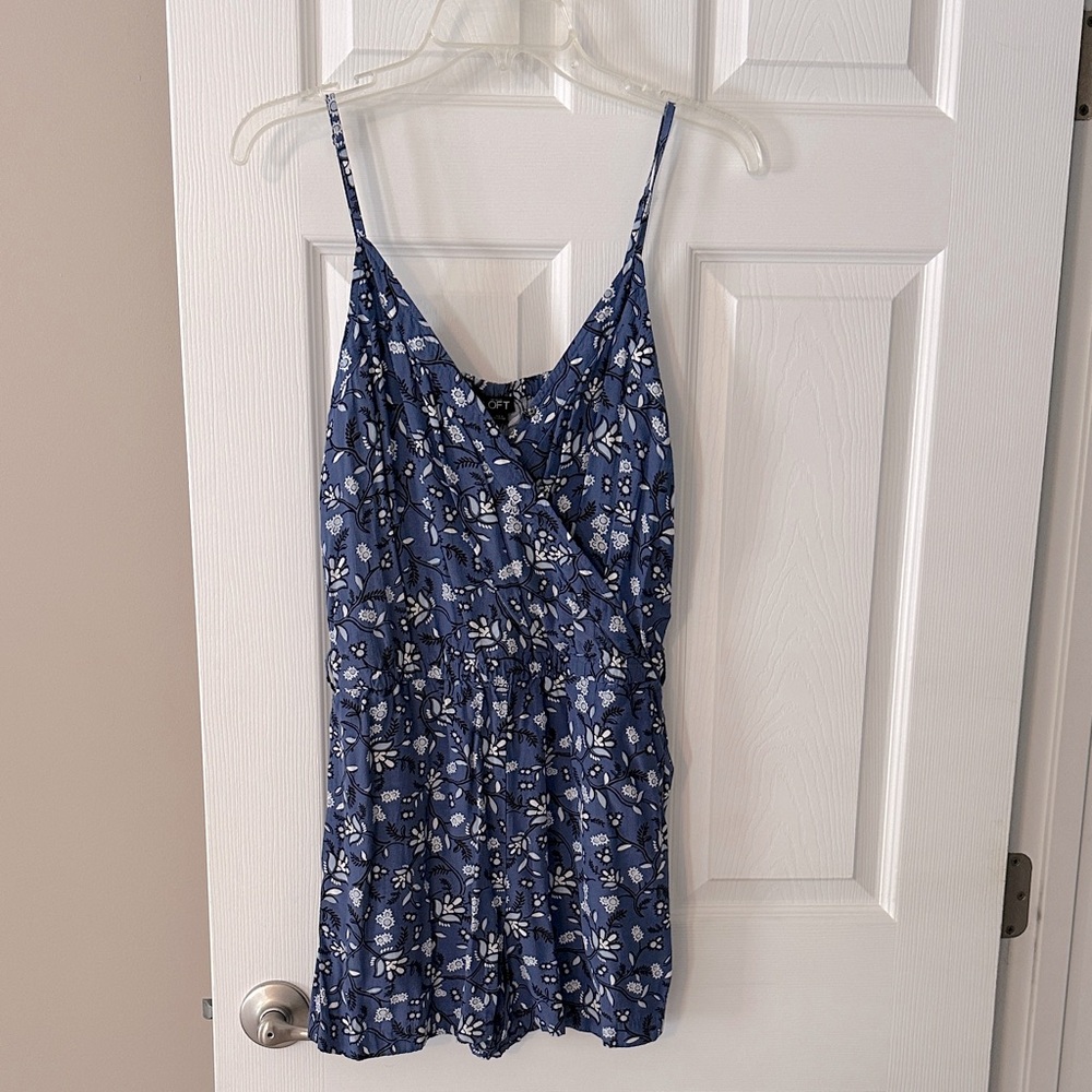 LOFT Blue and White Floral Shorts Romper Size Small